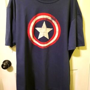 Mens Caption America XXL shirt